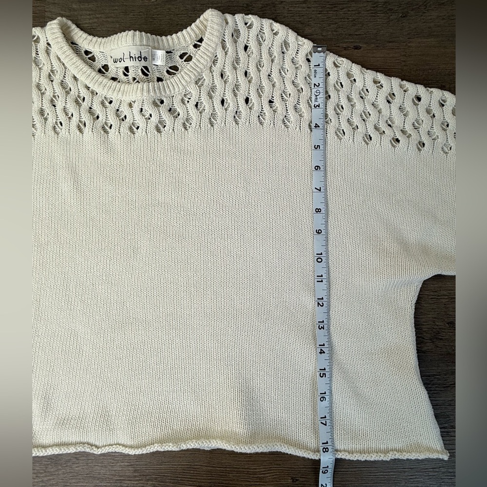 Wol Hide Women’s White Oversized Cropped Knot Organic Cotton Sweater, size M/L - Picture 8 of 12